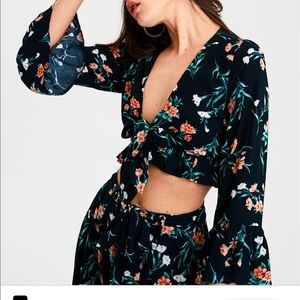 American Eagle Outfitters Black/Floral Tie Crop Top